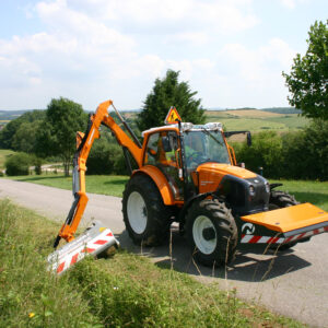 Ensembles tracteurs équipés de bras entre 5 et 6 m
