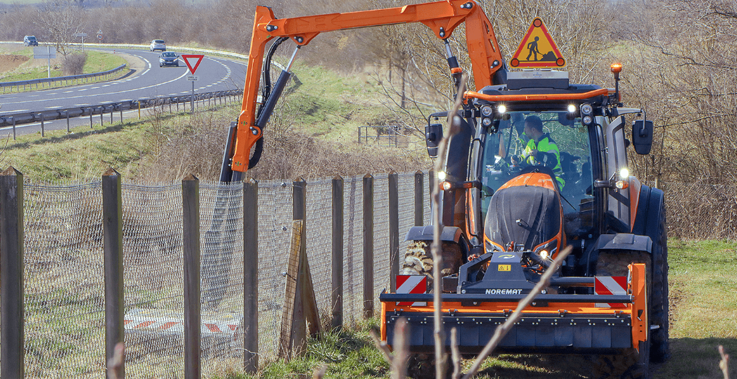Ensemble tracteurs équipés de bras de + 8m – Image 3